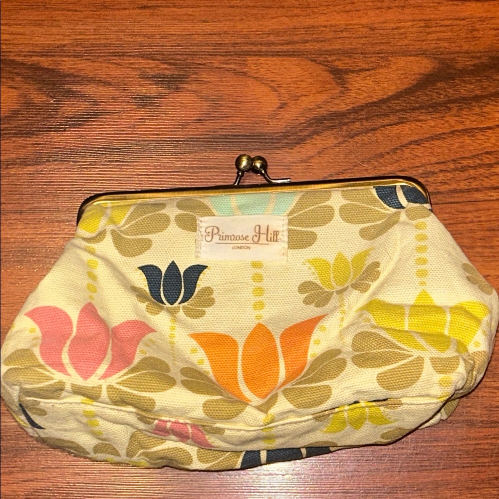 Primrose Hill London Floral Canvas Cosmetics Kiss-Lock Clasp Bag Lotus Flower